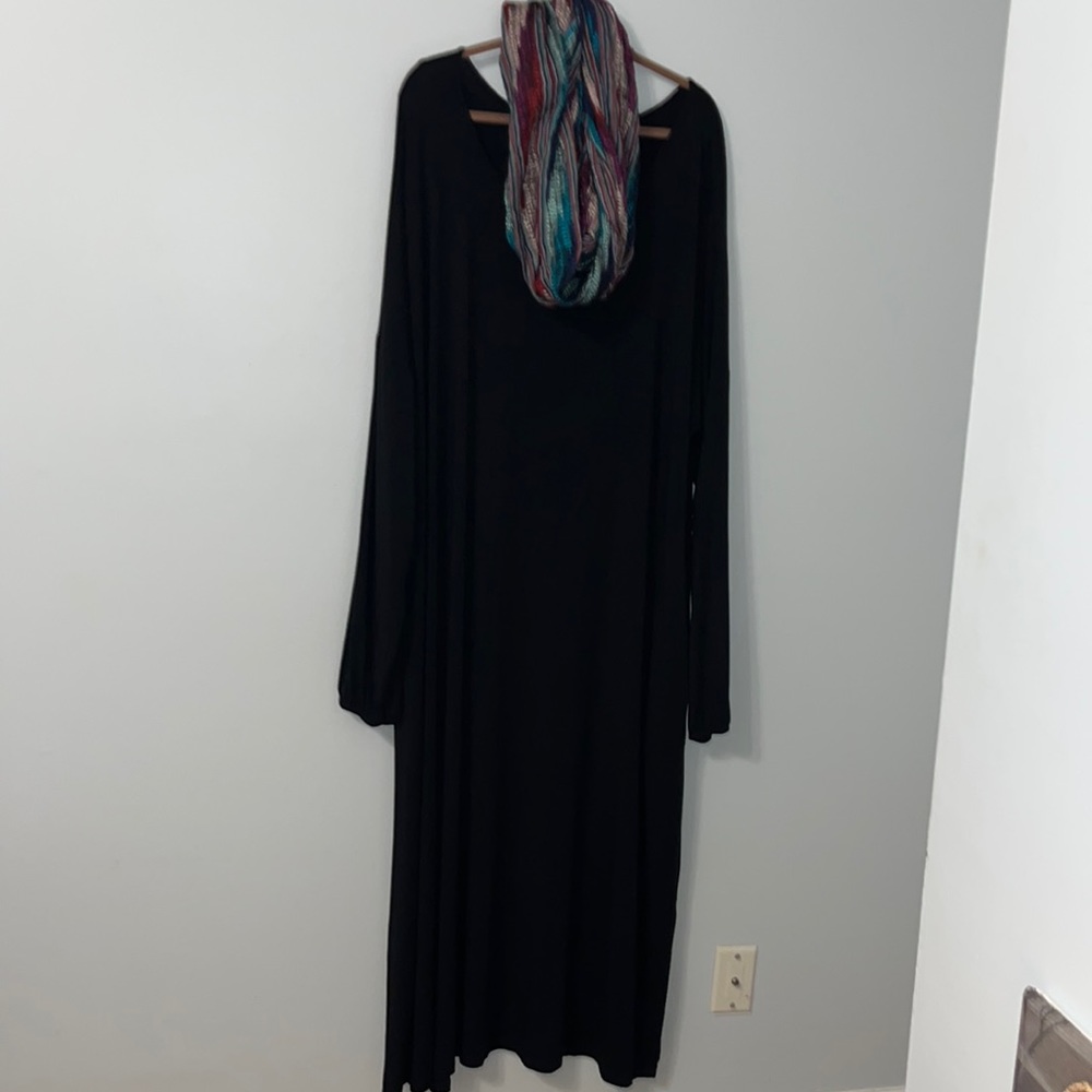 Women’s Black long Sleeve Le Paris Petit Maxi Dress 2X Scoop Neck lagenlook